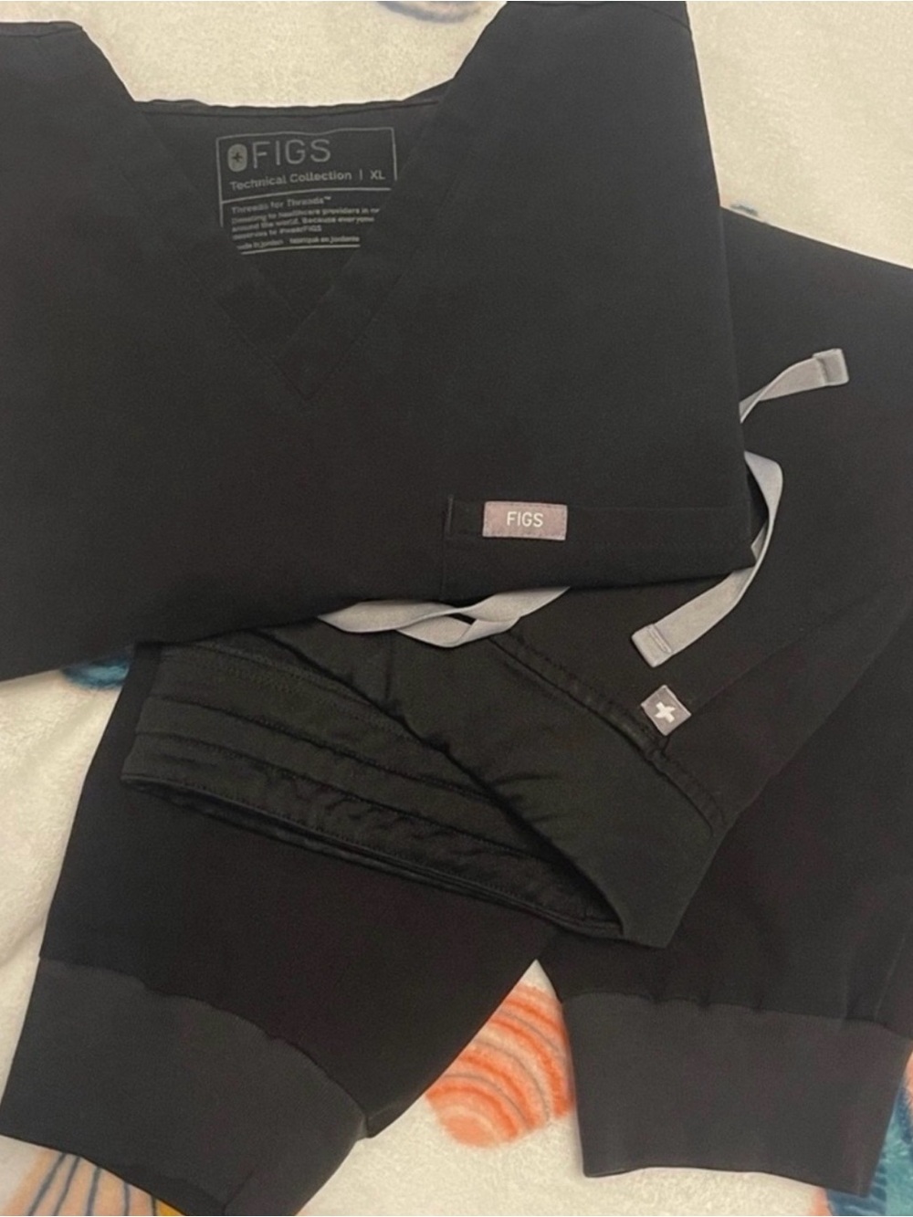 FIGS Women's XL Black Scrub Set